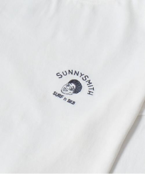 Sunny Smith(サニースミス)の「【SUNNY SMITH】Smith Signature ワンポイント刺繍ロングスリーブTシャツ(CP)(Tシャツ/カットソー・メンズ・スモーク/ホワイト・L/M)」の13枚目の写真
