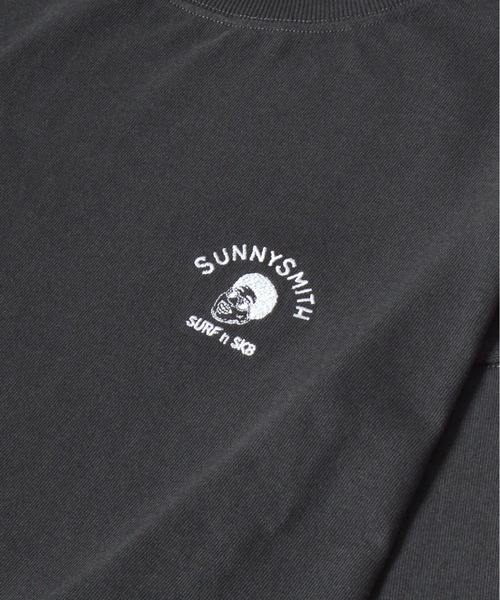 Sunny Smith(サニースミス)の「【SUNNY SMITH】Smith Signature ワンポイント刺繍ロングスリーブTシャツ(CP)(Tシャツ/カットソー・メンズ・スモーク/ホワイト・L/M)」の12枚目の写真