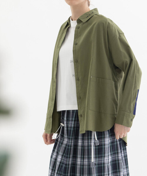 nop de nod(ノップドゥノッド)の「パッチポケットバックプリントシャツ(シャツ/ブラウス・レディース・ダークブルー/ブルー/オフホワイト/カーキ・M)」の9枚目の写真
