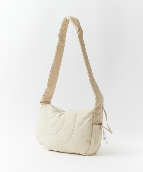 ROOPTOKYO（ループトウキョウ）の「Gathered Nylon Shoulder Bag / ギャザーナイロンショルダーバッグ（ショルダーバッグ・レディース・レッド/ブラック/ホワイト/グレー・FREE）」の10枚目の写真