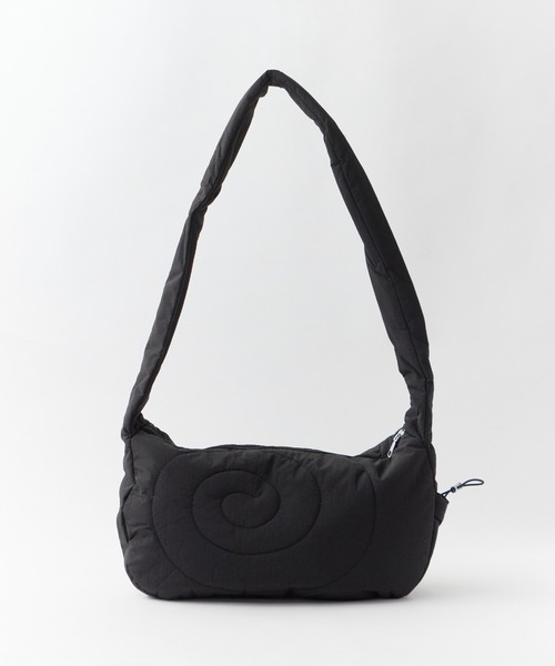 ROOPTOKYO（ループトウキョウ）の「Gathered Nylon Shoulder Bag / ギャザーナイロンショルダーバッグ（ショルダーバッグ・レディース・レッド/ブラック/ホワイト/グレー・FREE）」の9枚目の写真