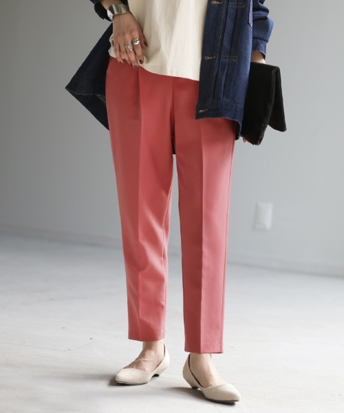 HUG.U（ハグユー）の「美活。テーパードカラーパンツ きれいめスタイル（スラックス・レディース・レモンイエロー/グレイッシュベージュ/ブラック/ライトブルー/ライトベージュ/ダークベージュ/ネイビー/オレンジ/テラコッタ/ピンク・L/M/LL）」の9枚目の写真