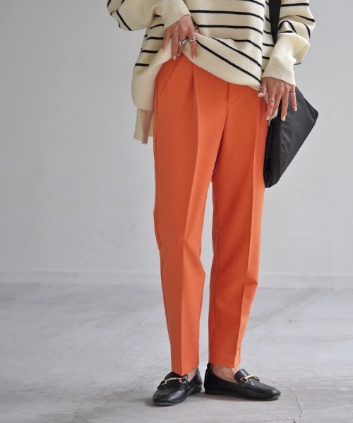 HUG.U（ハグユー）の「美活。テーパードカラーパンツ きれいめスタイル（スラックス・レディース・レモンイエロー/グレイッシュベージュ/ブラック/ライトブルー/ライトベージュ/ダークベージュ/ネイビー/オレンジ/テラコッタ/ピンク・L/M/LL）」の10枚目の写真