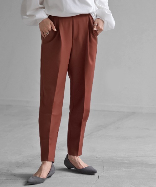 HUG.U（ハグユー）の「美活。テーパードカラーパンツ きれいめスタイル（スラックス・レディース・レモンイエロー/グレイッシュベージュ/ブラック/ライトブルー/ライトベージュ/ダークベージュ/ネイビー/オレンジ/テラコッタ/ピンク・L/M/LL）」の3枚目の写真