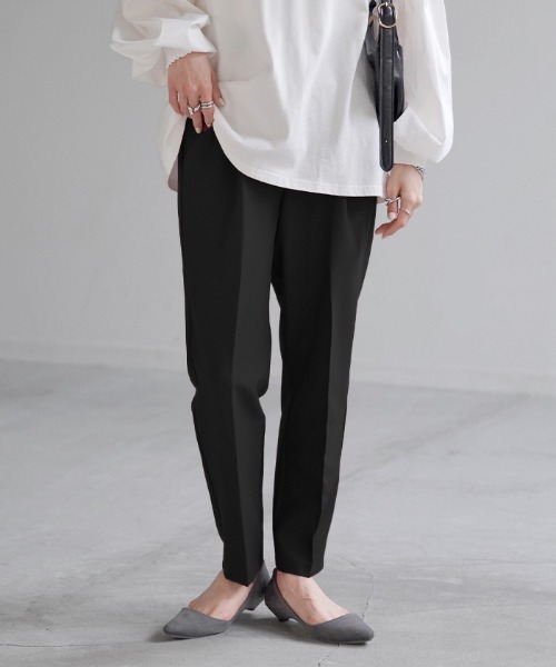 HUG.U（ハグユー）の「美活。テーパードカラーパンツ きれいめスタイル（スラックス・レディース・レモンイエロー/グレイッシュベージュ/ブラック/ライトブルー/ライトベージュ/ダークベージュ/ネイビー/オレンジ/テラコッタ/ピンク・L/M/LL）」の2枚目の写真