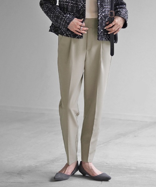 HUG.U（ハグユー）の「美活。テーパードカラーパンツ きれいめスタイル（スラックス・レディース・レモンイエロー/グレイッシュベージュ/ブラック/ライトブルー/ライトベージュ/ダークベージュ/ネイビー/オレンジ/テラコッタ/ピンク・L/M/LL）」の15枚目の写真