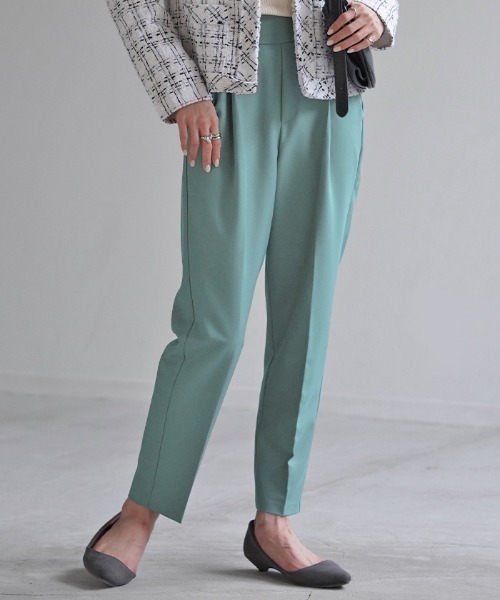 HUG.U（ハグユー）の「美活。テーパードカラーパンツ きれいめスタイル（スラックス・レディース・レモンイエロー/グレイッシュベージュ/ブラック/ライトブルー/ライトベージュ/ダークベージュ/ネイビー/オレンジ/テラコッタ/ピンク・L/M/LL）」の16枚目の写真