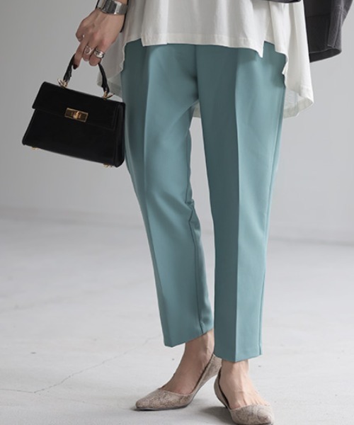 HUG.U（ハグユー）の「美活。テーパードカラーパンツ きれいめスタイル（スラックス・レディース・レモンイエロー/グレイッシュベージュ/ブラック/ライトブルー/ライトベージュ/ダークベージュ/ネイビー/オレンジ/テラコッタ/ピンク・L/M/LL）」の17枚目の写真