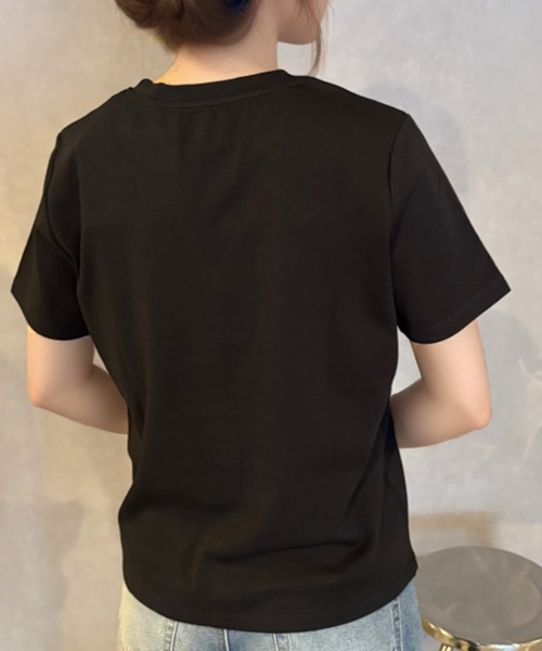 Girly Doll(ガーリードール)の「プレート付き刺繍ロゴTシャツ(Tシャツ/カットソー・レディース・ブラック/グレー/ブラウン/ボルドー・F)」の6枚目の写真