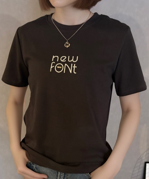 Girly Doll(ガーリードール)の「プレート付き刺繍ロゴTシャツ(Tシャツ/カットソー・レディース・ブラック/グレー/ブラウン/ボルドー・F)」の7枚目の写真