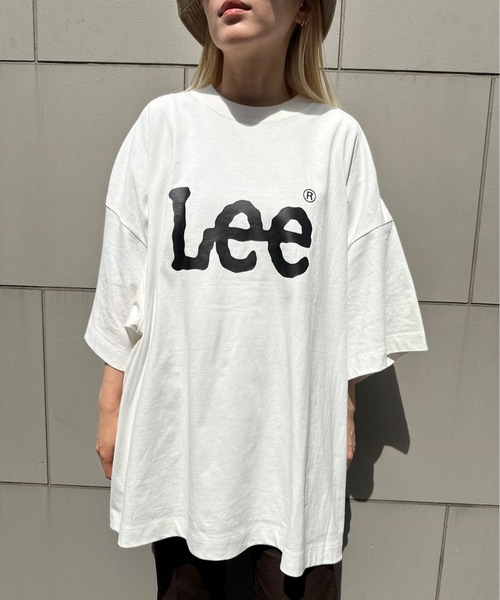 Lee(リー)の「LEE / SUPERSIZED LEE LOGO S/S TEE / LT3196(Tシャツ/カットソー・レディース・ホワイト/グレー/ブラック/ネイビー・FREE)」の2枚目の写真