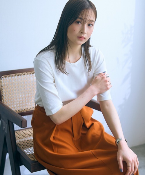 slattgir（スラットジール）の「高身長　５分袖リブTシャツ（トールサイズ）Essenave≪動画あり≫（Tシャツ/カットソー・レディース・ライトカーキ/ブラック/オフホワイト・LL/3L/4L/5L/M/L）」の9枚目の写真