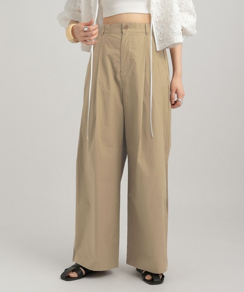 GEORGE'S（ジョージズ）の「タックチノパンツ（チノパンツ・レディース・ホワイト/ベージュ・SMALL/MEDIUM）」の3枚目の写真