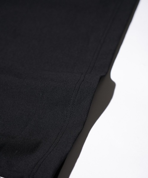 NANGA(ナンガ)の「NANGA / ナンガ ECO HYBRID SLV LOGO L/S TEE エコハイブリッド スリーブ ロゴ ロングスリーブTシャツ(Tシャツ/カットソー・メンズ・ブラック/ホワイト・MEDIUM/LARGE/X-LARGE)」の15枚目の写真