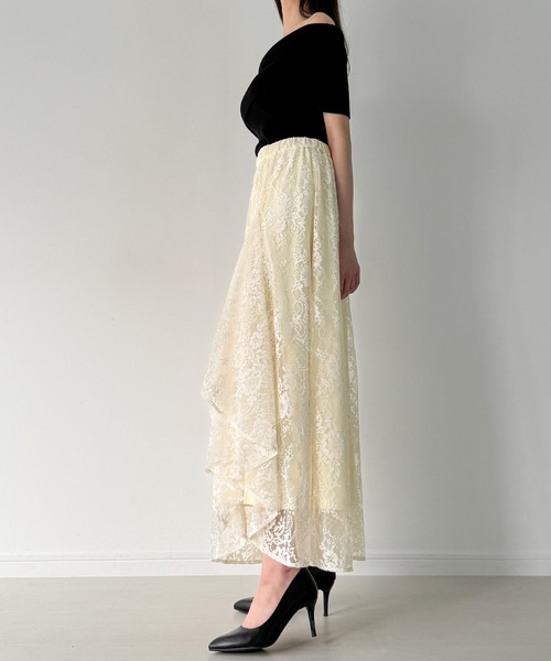 junoah(ジュノア)の「ラッフルスリットレースフレアスカート(スカート・レディース・ブラック/クリーム・SMALL/MEDIUM/LARGE)」の6枚目の写真