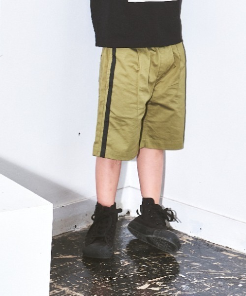 maarook(マルーク)の「ツイルストレッチラインショートパンツ(その他パンツ・キッズ・グリーン/ベージュ・160cm/150cm/140cm)」の2枚目の写真