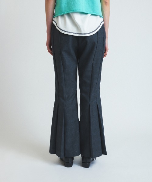 soduk(スドーク)の「【soduk】triple tucked trousers(その他パンツ・レディース・ブラウン/グレー・M/S)」の4枚目の写真