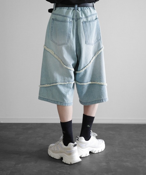 KUUUPY(クーピー)の「Fringe Baggy Half Denim Pants - フリンジバギーハーフデニムパンツ(デニムパンツ・メンズ・ブラック/ブルー・LARGE/MEDIUM/SMALL)」の15枚目の写真