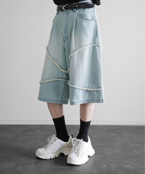 KUUUPY(クーピー)の「Fringe Baggy Half Denim Pants - フリンジバギーハーフデニムパンツ(デニムパンツ・メンズ・ブラック/ブルー・LARGE/MEDIUM/SMALL)」の14枚目の写真