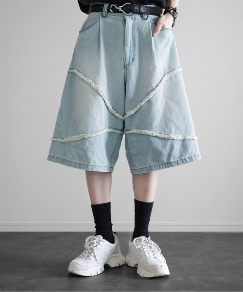 KUUUPY(クーピー)の「Fringe Baggy Half Denim Pants - フリンジバギーハーフデニムパンツ(デニムパンツ・メンズ・ブラック/ブルー・LARGE/MEDIUM/SMALL)」の13枚目の写真