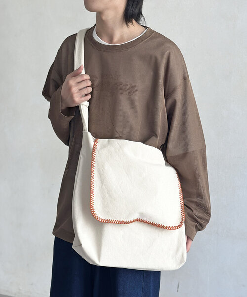 CPCM（シーピーシーエム）の「ステッチフラップショルダーバッグ（ショルダーバッグ・メンズ・ネイビー/ブラック/アイボリー/ブラック系その他・FREE）」の5枚目の写真