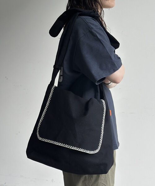 CPCM（シーピーシーエム）の「ステッチフラップショルダーバッグ（ショルダーバッグ・メンズ・ネイビー/ブラック/アイボリー/ブラック系その他・FREE）」の15枚目の写真