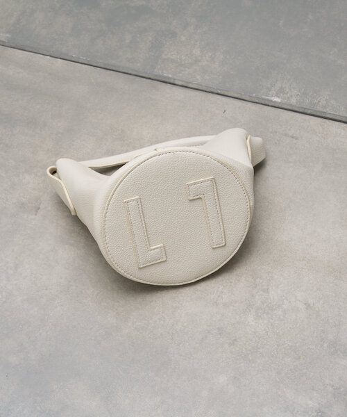 SHENERY（シーナリー）の「《ポーチ付き！》バケツバッグ（トートバッグ・レディース・オフホワイト/グリーン/ブラック・FREE）」の5枚目の写真