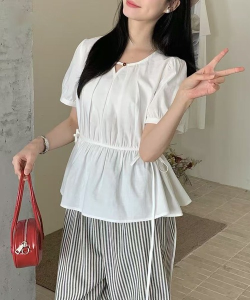Lace Ladies(レースレディース)の「タック ドロスト リボン パフスリーブ ブラウス(シャツ/ブラウス・レディース・イエロー/ブルー/アイボリー・FREE)」の11枚目の写真