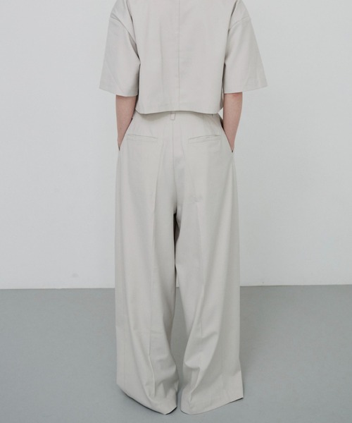 lit（リット）の「W Loop Wide Pants（スラックス・レディース・ブラック/キナリ/ブラウン/グレイッシュベージュ・36/38）」の6枚目の写真