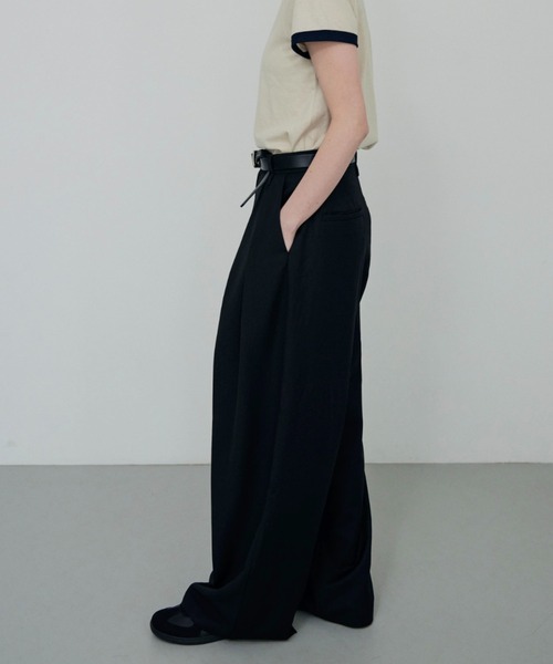 lit（リット）の「W Loop Wide Pants（スラックス・レディース・ブラック/キナリ/ブラウン/グレイッシュベージュ・36/38）」の8枚目の写真