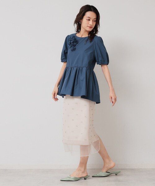 Sunauna（スーナウーナ）の「【接触冷感／ペプラム】コサージュ風ブラウス（シャツ/ブラウス・レディース・ライトパープル/ブルー/ネイビー・38/40）」の6枚目の写真