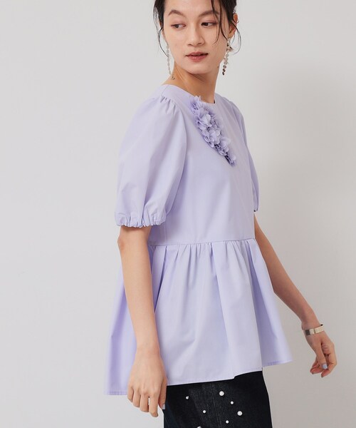 Sunauna（スーナウーナ）の「【接触冷感／ペプラム】コサージュ風ブラウス（シャツ/ブラウス・レディース・ライトパープル/ブルー/ネイビー・38/40）」の8枚目の写真