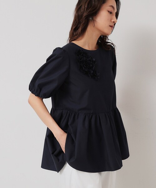 Sunauna（スーナウーナ）の「【接触冷感／ペプラム】コサージュ風ブラウス（シャツ/ブラウス・レディース・ライトパープル/ブルー/ネイビー・38/40）」の15枚目の写真