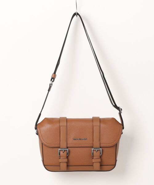 MICHAEL KORS(マイケルコース)の「COOPER トラベル フラップ ショルダーバッグ(メッセンジャーバッグ・メンズ・ブラウン系・FREE)」の1枚目の写真