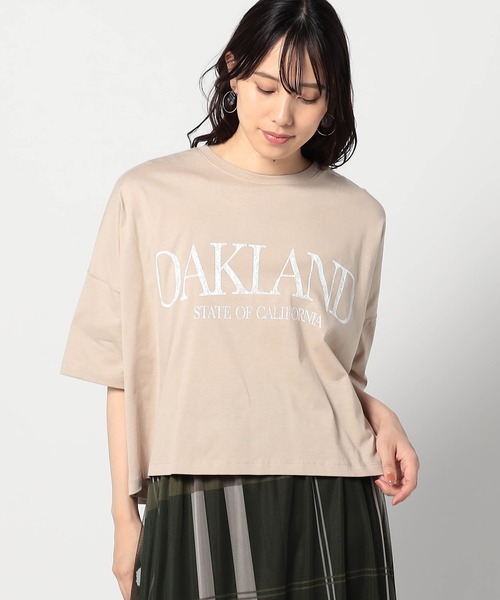 Grand PARK(グランドパーク)の「ワイドシルエットBIGロゴTシャツ(Tシャツ/カットソー・レディース・レッド/ホワイト/ブラック/ベージュ・FREE)」の3枚目の写真