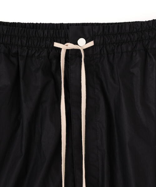 DANKE SCHON（ダンケシェーン）の「DankeSchon/ダンケシェーン/PAPERCOATING CARGO SHORTS（カーゴパンツ・メンズ・ブラック・L/M/S）」の7枚目の写真