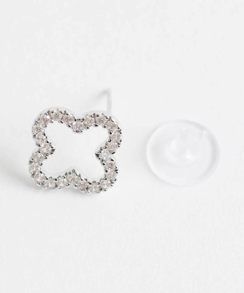aquagarage(アクアガレージ)の「フラワーモチーフピアス(ピアス(両耳用)・レディース・ゴールド/シルバー・ONESIZE)」の4枚目の写真