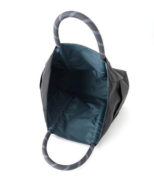 IENA(イエナ)の「《WEB限定》NOMADIS/ノマディス SAC2 W/16 リバーシブルトートバッグ(トートバッグ・レディース・ブラック・FREE)」の8枚目の写真