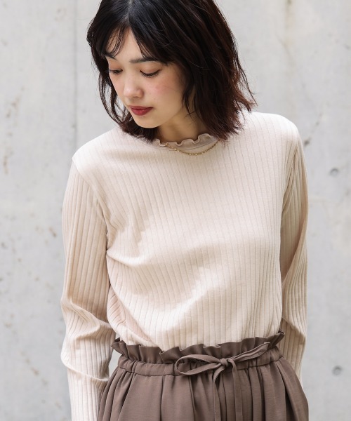 Bou Jeloud(ブージュルード)の「スリーブリブカットソー(Tシャツ/カットソー・レディース・ブラック/アイボリー/ライトグリーン/グレイッシュベージュ・M/L)」の1枚目の写真