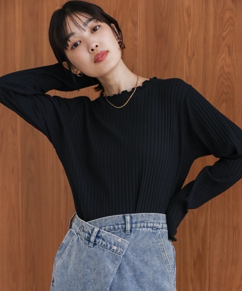 Bou Jeloud(ブージュルード)の「スリーブリブカットソー(Tシャツ/カットソー・レディース・ブラック/アイボリー/ライトグリーン/グレイッシュベージュ・M/L)」の2枚目の写真