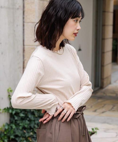 Bou Jeloud(ブージュルード)の「スリーブリブカットソー(Tシャツ/カットソー・レディース・ブラック/アイボリー/ライトグリーン/グレイッシュベージュ・M/L)」の6枚目の写真