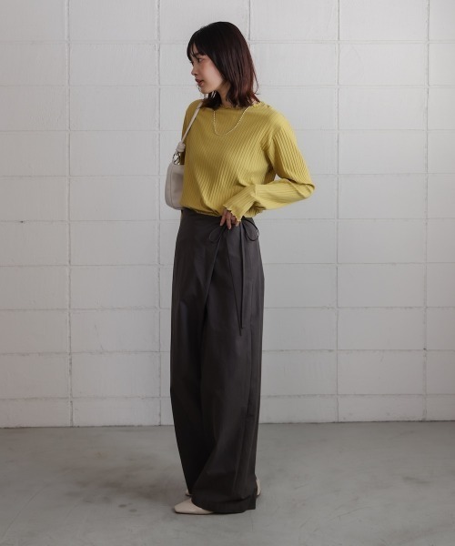 Bou Jeloud(ブージュルード)の「スリーブリブカットソー(Tシャツ/カットソー・レディース・ブラック/アイボリー/ライトグリーン/グレイッシュベージュ・M/L)」の17枚目の写真