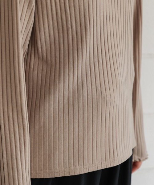 Bou Jeloud(ブージュルード)の「スリーブリブカットソー(Tシャツ/カットソー・レディース・ブラック/アイボリー/ライトグリーン/グレイッシュベージュ・M/L)」の20枚目の写真