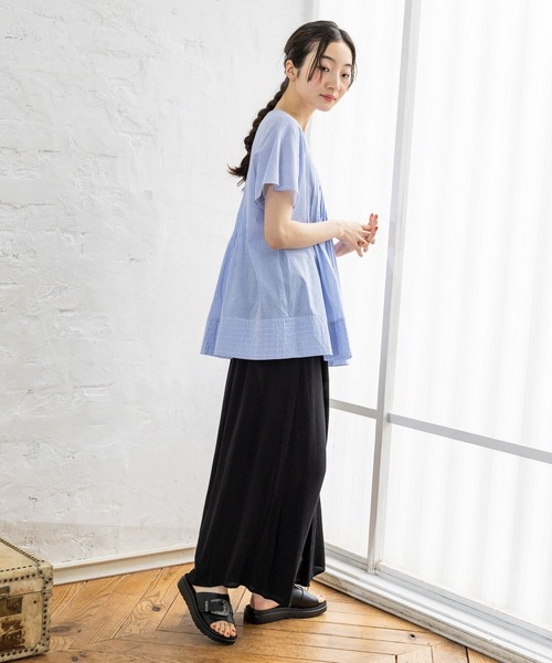 niko and...(ニコアンド)の「ピンタックベーシックブラウス(シャツ/ブラウス・レディース・オフホワイト/ブラック/ブルー・FREE)」の5枚目の写真