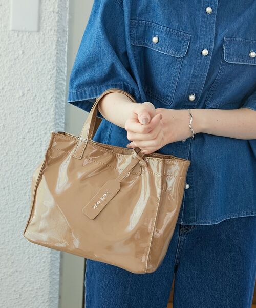 le.coeur blanc（ルクールブラン）の「エナメルトートバッグS（トートバッグ・レディース・ベージュ/ダークグレー・FREE）」の14枚目の写真