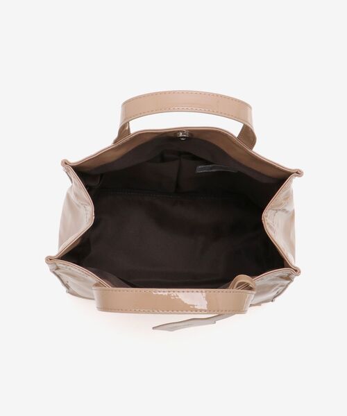 le.coeur blanc（ルクールブラン）の「エナメルトートバッグS（トートバッグ・レディース・ベージュ/ダークグレー・FREE）」の18枚目の写真