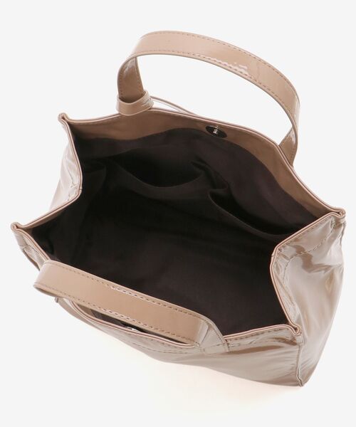 le.coeur blanc（ルクールブラン）の「エナメルトートバッグS（トートバッグ・レディース・ベージュ/ダークグレー・FREE）」の20枚目の写真