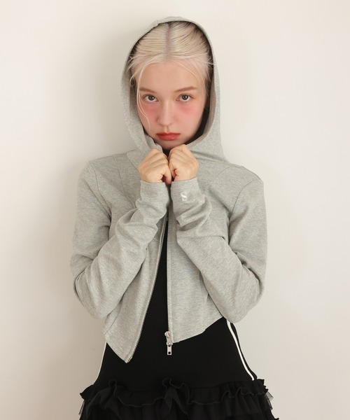 Seemi. byNICECLAUP（ シーミーバイナイスクラップ）の「【Seemi.】刺繍入りフリルチュニック（チュニック・レディース・杢グレー/ブラック/ホワイト・FREE）」の16枚目の写真