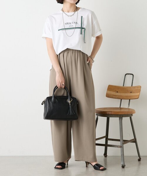 Jena espace merveilleux(ジェナ エスパスメルヴェイユ)の「ラインテープロゴカットソー(Tシャツ/カットソー・レディース・チャコールグレー/ブラック/オフホワイト・FREE)」の4枚目の写真