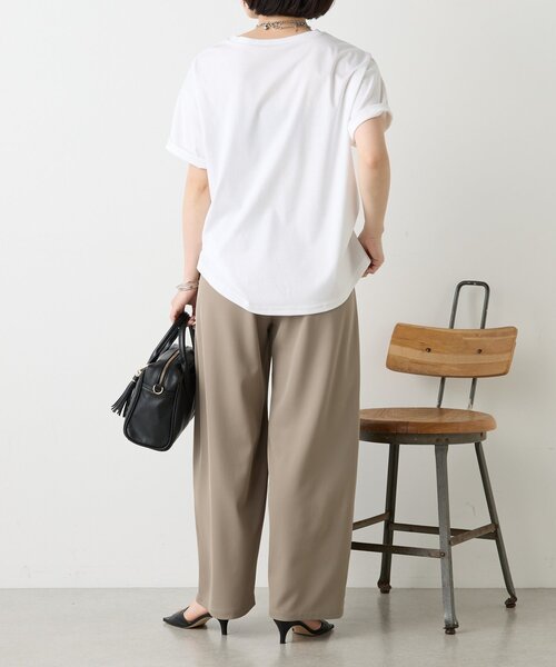 Jena espace merveilleux(ジェナ エスパスメルヴェイユ)の「ラインテープロゴカットソー(Tシャツ/カットソー・レディース・チャコールグレー/ブラック/オフホワイト・FREE)」の6枚目の写真